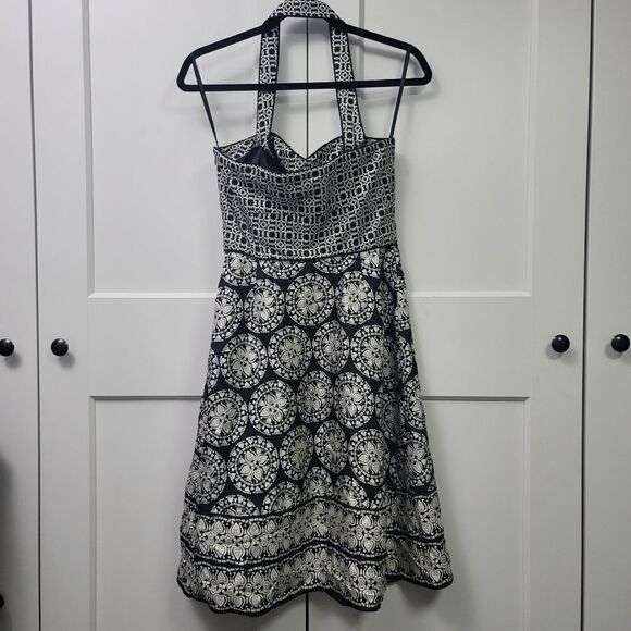 White house black market halter dress - Picture 3 of 13
